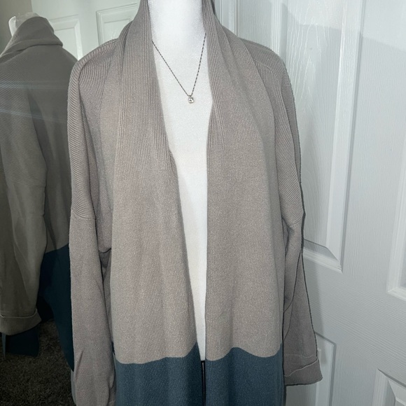 Wynne Layers Color-Block Knit Cozy Long Cardigan Sweater - Picture 2 of 8